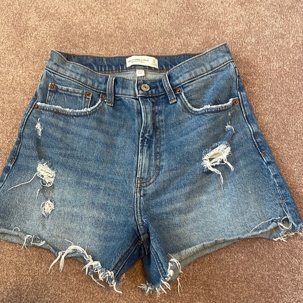 Abercrombie & Fitch High Rise 4” Short